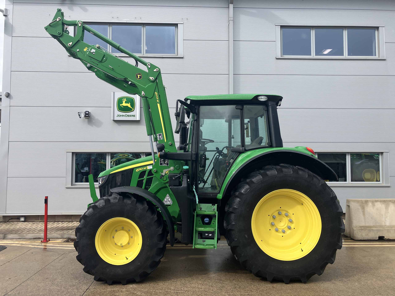 John Deere 6110M - Trattore: foto 2 John Deere 6110M - Trattore: foto 2
