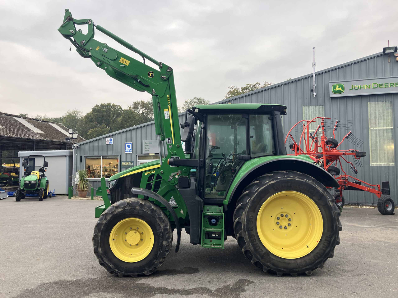 John Deere 6110M - Trattore: foto 2 John Deere 6110M - Trattore: foto 2