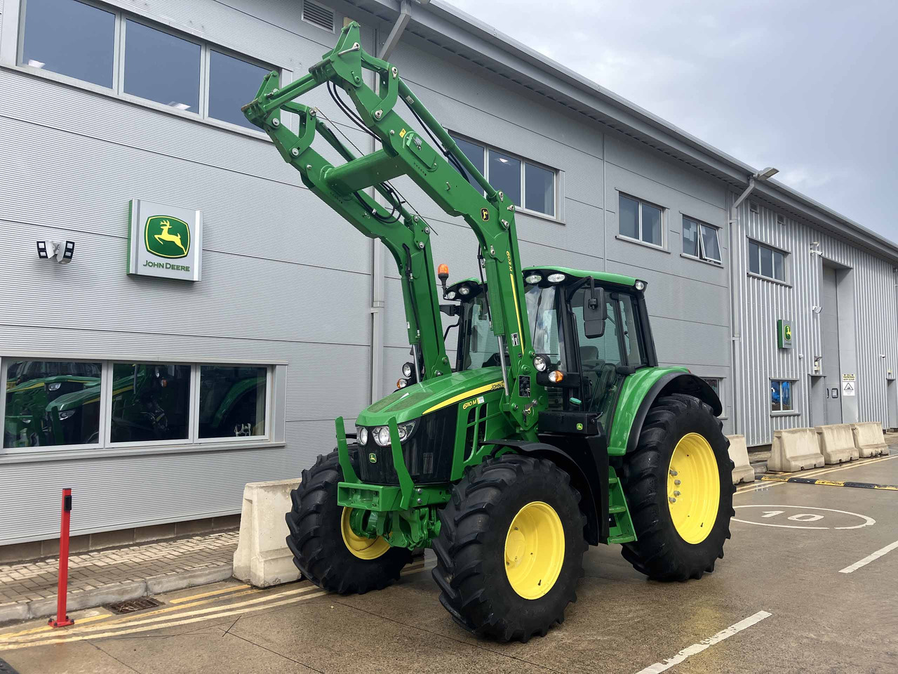 John Deere 6110M - Trattore: foto 1 John Deere 6110M - Trattore: foto 1