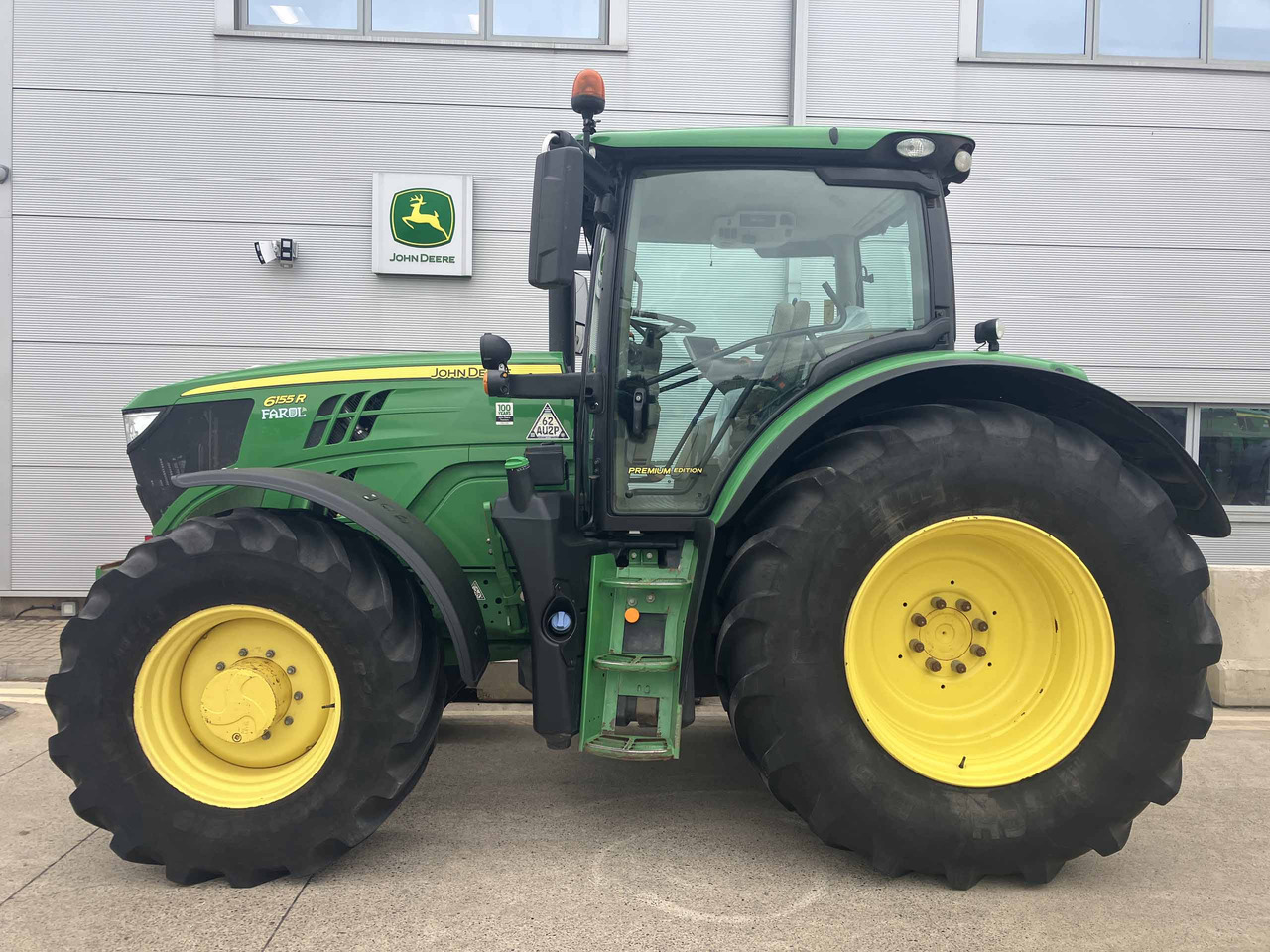 John Deere 6155R - Trattore: foto 2 John Deere 6155R - Trattore: foto 2