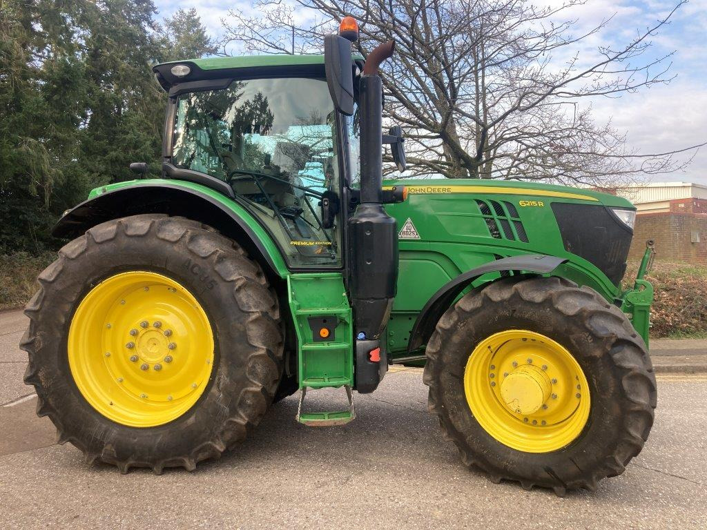 John Deere 6215R - Trattore: foto 1 John Deere 6215R - Trattore: foto 1