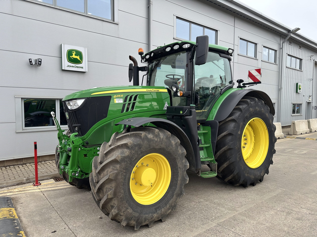 John Deere 6215R - Trattore: foto 1 John Deere 6215R - Trattore: foto 1