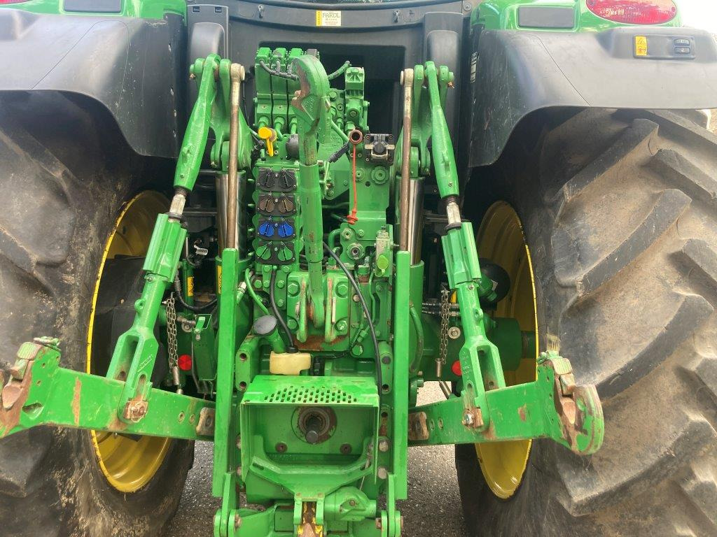 John Deere 6215R - Trattore: foto 5 John Deere 6215R - Trattore: foto 5
