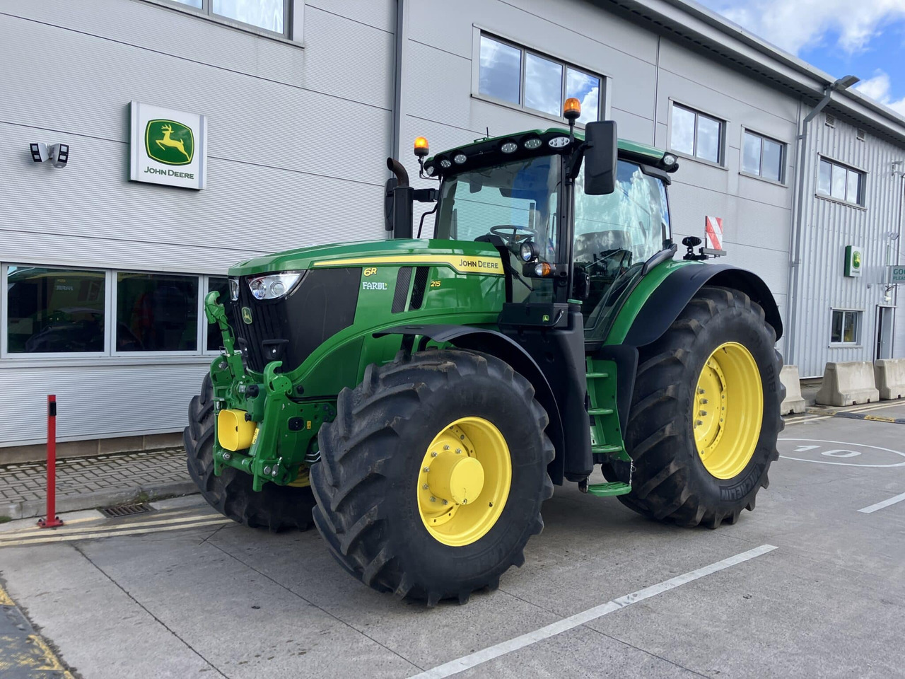 John Deere 6R 215 - Trattore: foto 1 John Deere 6R 215 - Trattore: foto 1