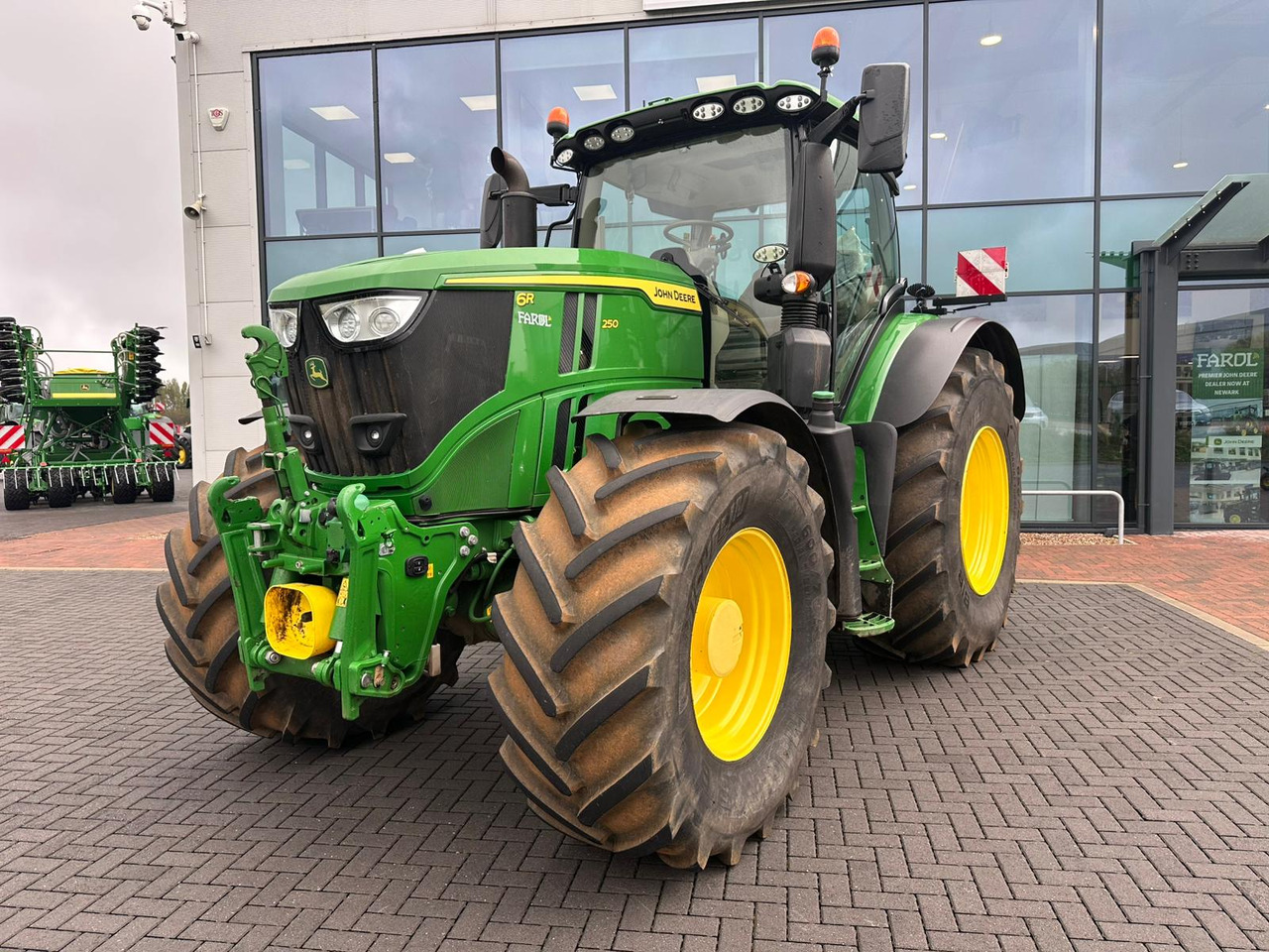 John Deere 6R 250 - Trattore: foto 1 John Deere 6R 250 - Trattore: foto 1