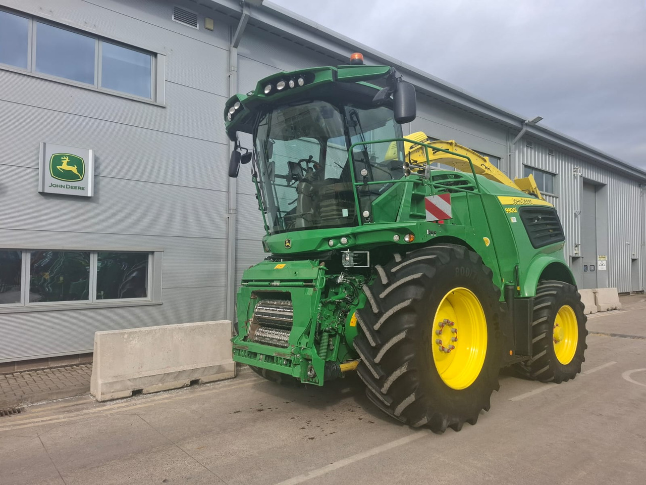 John Deere 9900i - Trincia: foto 1 John Deere 9900i - Trincia: foto 1