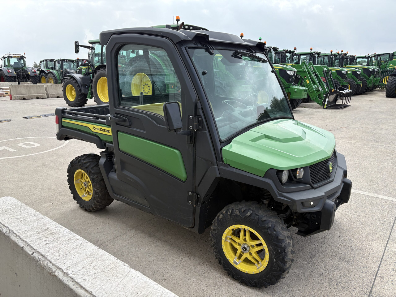 John Deere XUV865M Gator - Quad: foto 2 John Deere XUV865M Gator - Quad: foto 2
