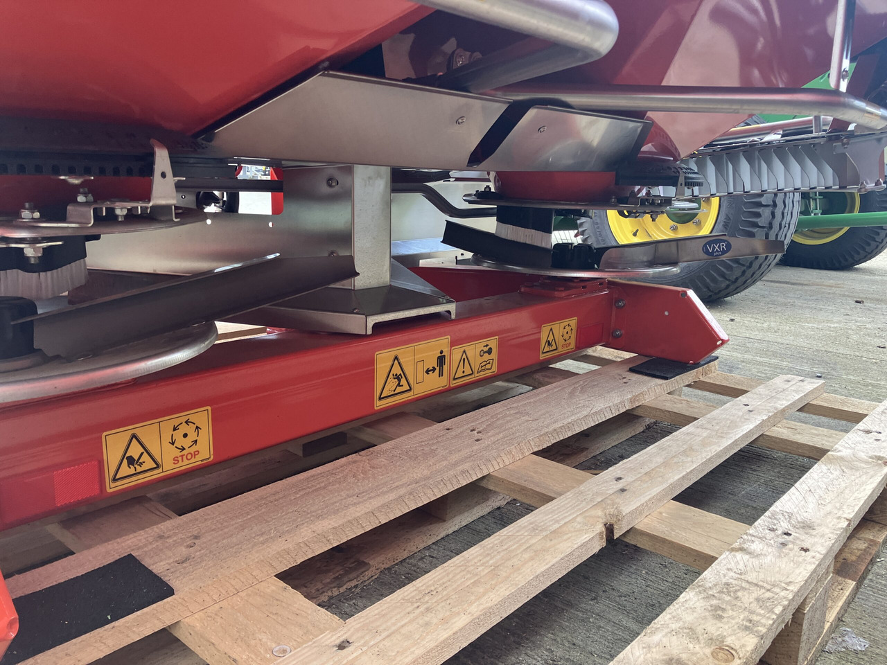 Kuhn Axis 40.2 M-EMC-W - Spandiconcime: foto 5 Kuhn Axis 40.2 M-EMC-W - Spandiconcime: foto 5
