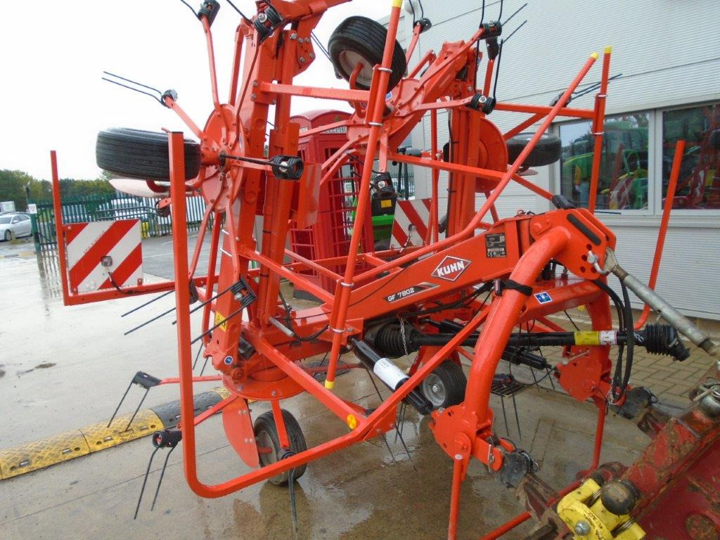 Kuhn GF 7802 - Voltafieno: foto 5 Kuhn GF 7802 - Voltafieno: foto 5