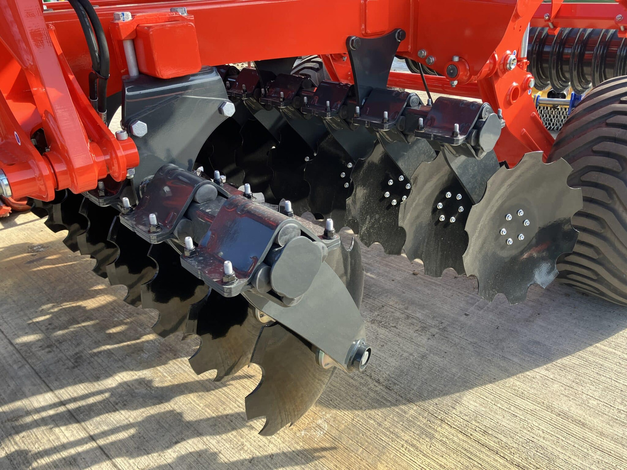 Kuhn Optimer L6000 - Macchina per la lavorazione del terreno: foto 2 Kuhn Optimer L6000 - Macchina per la lavorazione del terreno: foto 2