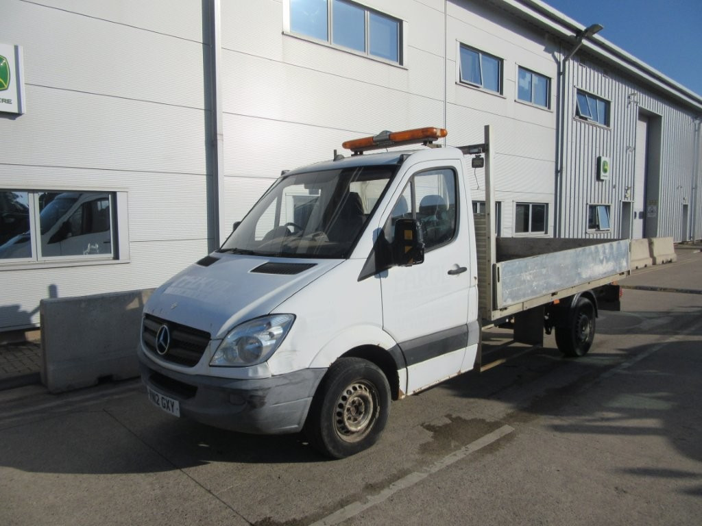 MERCEDES-BENZ SPRINTER 313 CDI FLAT BED - Furgone con cassone fisso, Veicolo speciale/ Comunale: foto 2 MERCEDES-BENZ SPRINTER 313 CDI FLAT BED - Furgone con cassone fisso, Veicolo speciale/ Comunale: foto 2