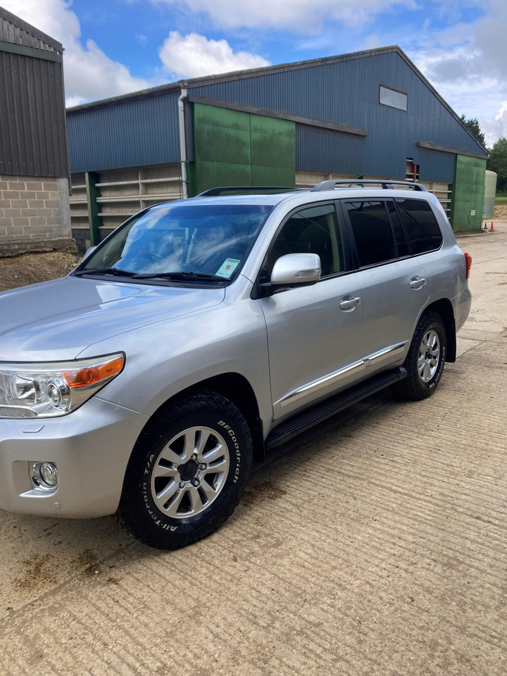 TOYOTA LANDCRUISER 200 SERIES 2 (NO VAT) - Autovettura: foto 1 TOYOTA LANDCRUISER 200 SERIES 2 (NO VAT) - Autovettura: foto 1