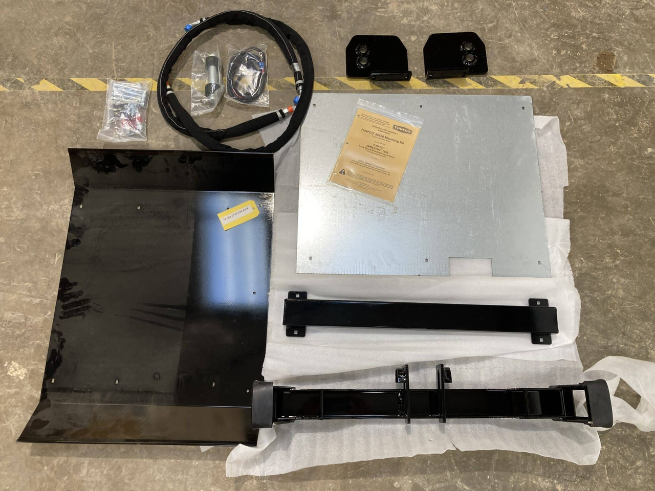 Turfco 1550 John Deere fit kit 86530 - Attrezzatura da giardino: foto 1 Turfco 1550 John Deere fit kit 86530 - Attrezzatura da giardino: foto 1