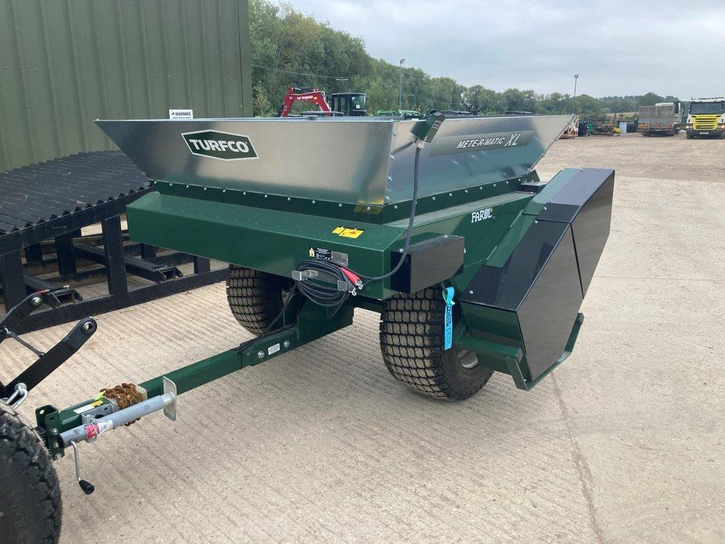 Turfco METE-R-MATIC XL Top Dresser - Attrezzatura da giardino: foto 1 Turfco METE-R-MATIC XL Top Dresser - Attrezzatura da giardino: foto 1