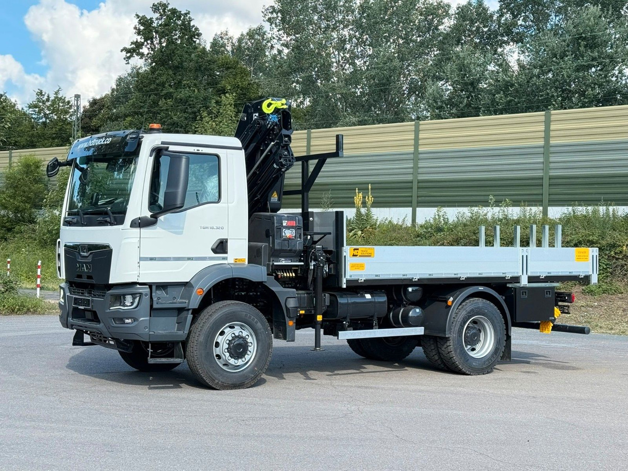 MAN TGM 18.320 4x4 Hiab 228-4 Kran - Camion con gru: foto 3 MAN TGM 18.320 4x4 Hiab 228-4 Kran - Camion con gru: foto 3