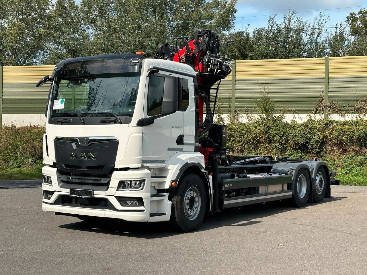 MAN TGS 26.470 6x2 Abrollkipper + Kran EPSILON - Autocarro scarrabile, Camion con gru: foto 2 MAN TGS 26.470 6x2 Abrollkipper + Kran EPSILON - Autocarro scarrabile, Camion con gru: foto 2