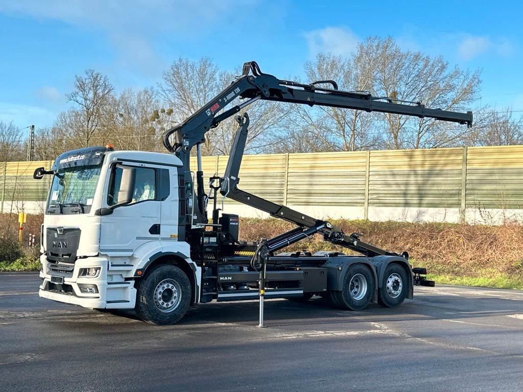 MAN TGS 26.470 6x2 Abrollkipper + Kran Hiab 138-3 - Autocarro scarrabile, Camion con gru: foto 2 MAN TGS 26.470 6x2 Abrollkipper + Kran Hiab 138-3 - Autocarro scarrabile, Camion con gru: foto 2