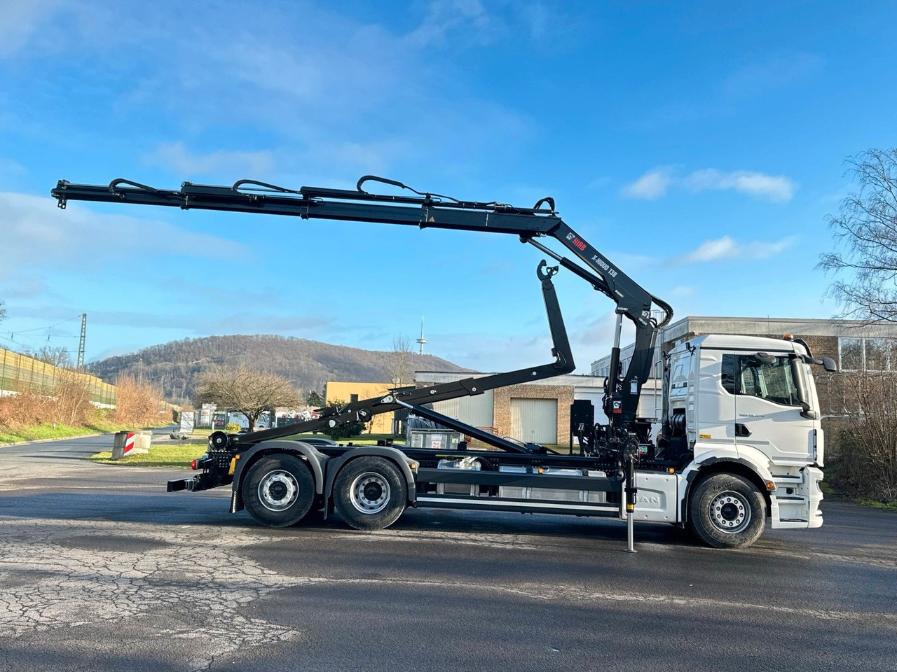 Autocarro scarrabile, Camion con gru MAN TGS 26.470 6x2 Abrollkipper + Kran Hiab 138-3: foto 6