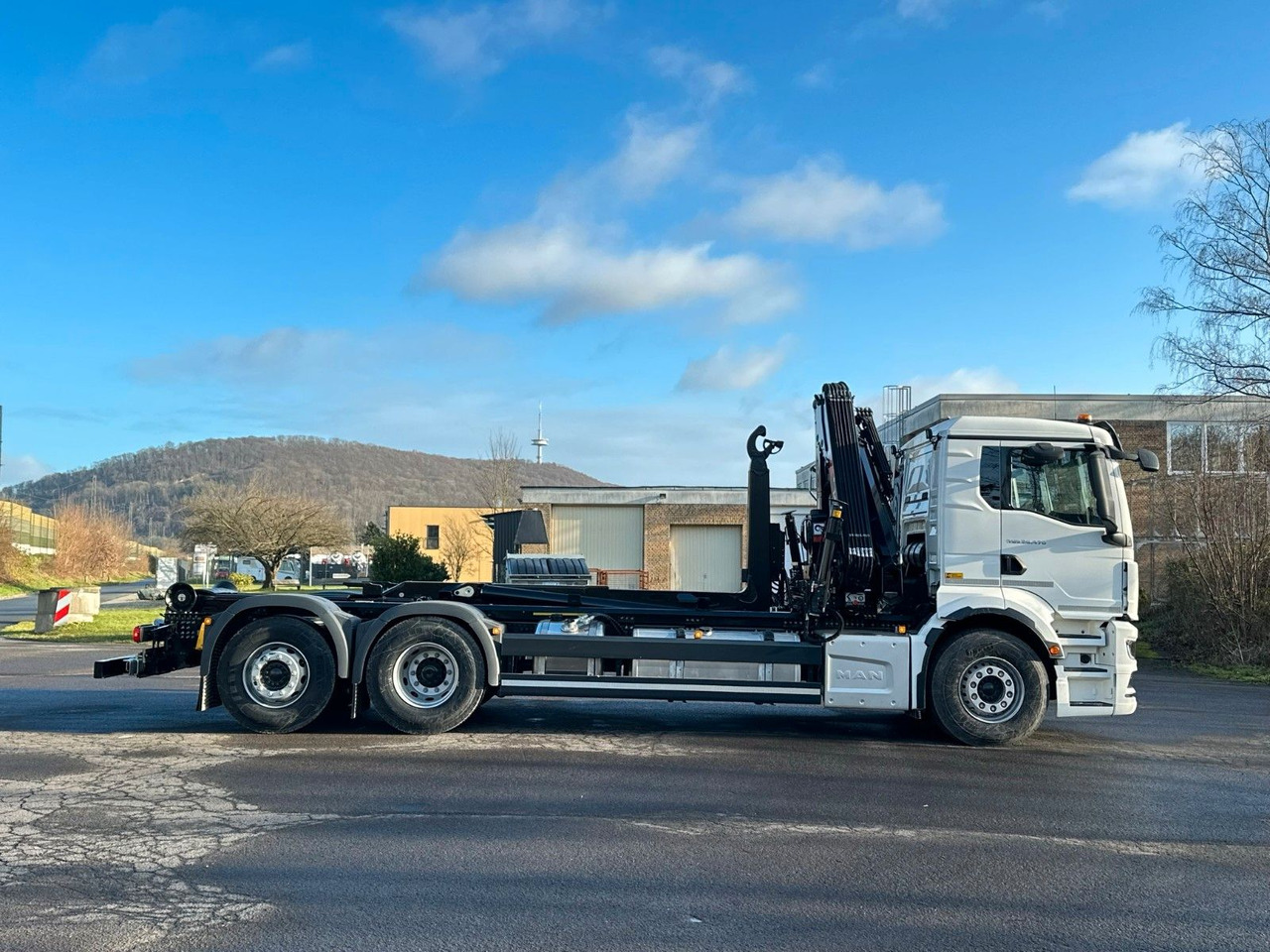 Autocarro scarrabile, Camion con gru MAN TGS 26.470 6x2 Abrollkipper + Kran Hiab 138-3: foto 13