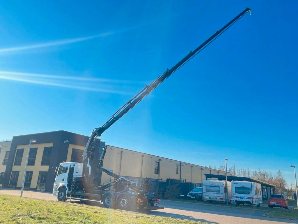 MAN TGS 26.470 6x2 Abrollkipper + Kran Hiab 228-6 - Autocarro scarrabile, Camion con gru: foto 4 MAN TGS 26.470 6x2 Abrollkipper + Kran Hiab 228-6 - Autocarro scarrabile, Camion con gru: foto 4
