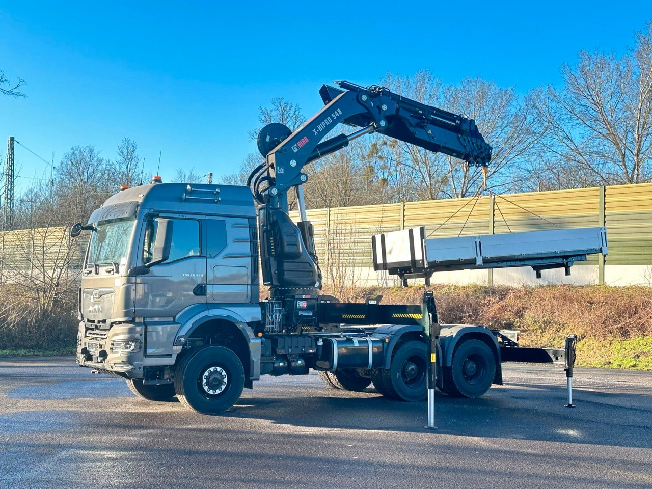 MAN TGS 26.520 6x6 Kran HIAB X-HIPRO 548E-8 - Camion con gru: foto 2 MAN TGS 26.520 6x6 Kran HIAB X-HIPRO 548E-8 - Camion con gru: foto 2
