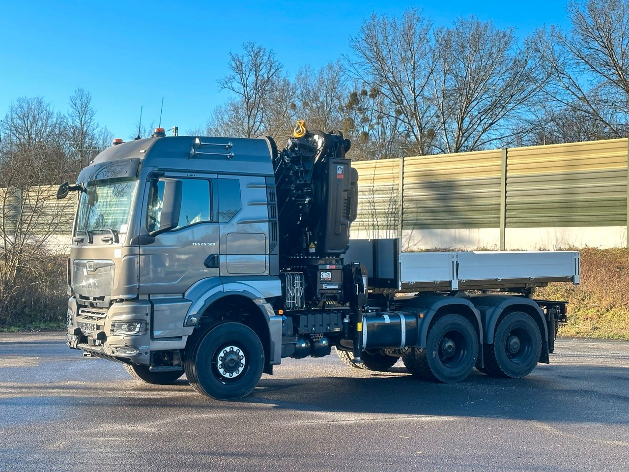 MAN TGS 26.520 6x6 Kran HIAB X-HIPRO 548E-8 - Camion con gru: foto 3 MAN TGS 26.520 6x6 Kran HIAB X-HIPRO 548E-8 - Camion con gru: foto 3