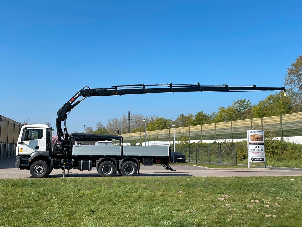 MAN TGS 33.440 6x4 HIAB 228-6 - Camion con gru: foto 1 MAN TGS 33.440 6x4 HIAB 228-6 - Camion con gru: foto 1
