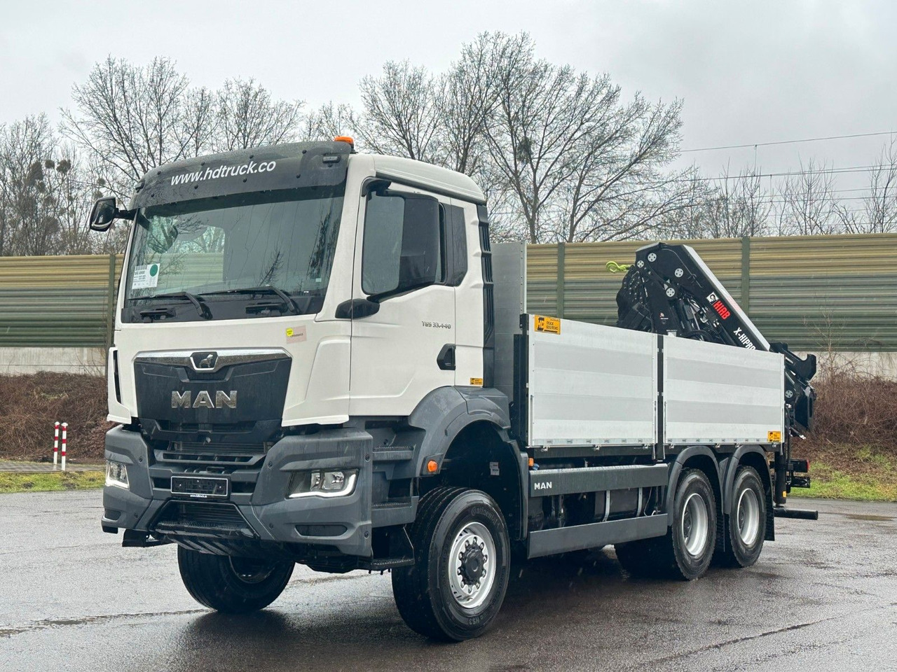 MAN TGS 33.440 6x6 Kran HIAB X-HiPro 302 E 6 - Autocarro con pianale/ Cassone fisso, Camion con gru: foto 2 MAN TGS 33.440 6x6 Kran HIAB X-HiPro 302 E 6 - Autocarro con pianale/ Cassone fisso, Camion con gru: foto 2