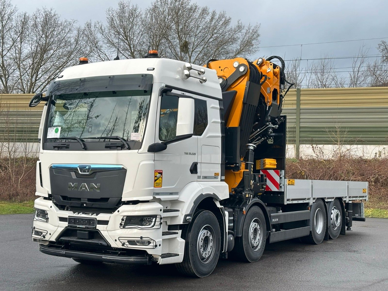 MAN TGS 35.520 8X2 Hiab EFFER 955-8s +Jib 6s - Camion con gru: foto 2 MAN TGS 35.520 8X2 Hiab EFFER 955-8s +Jib 6s - Camion con gru: foto 2