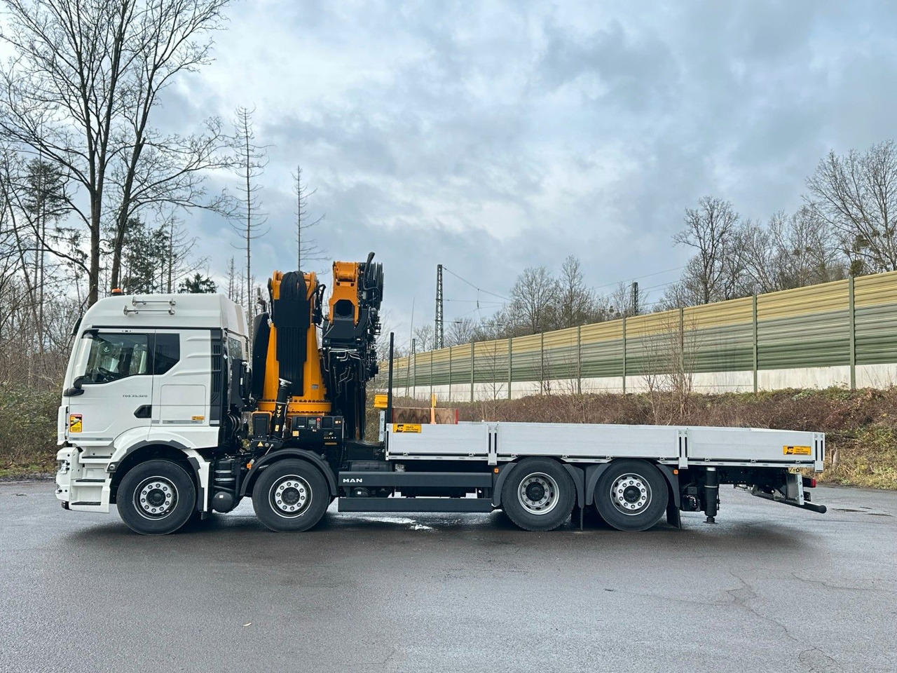 MAN TGS 35.520 8X2 Hiab EFFER 955-8s +Jib 6s - Autocarro con pianale/ Cassone fisso, Camion con gru: foto 5 MAN TGS 35.520 8X2 Hiab EFFER 955-8s +Jib 6s - Autocarro con pianale/ Cassone fisso, Camion con gru: foto 5