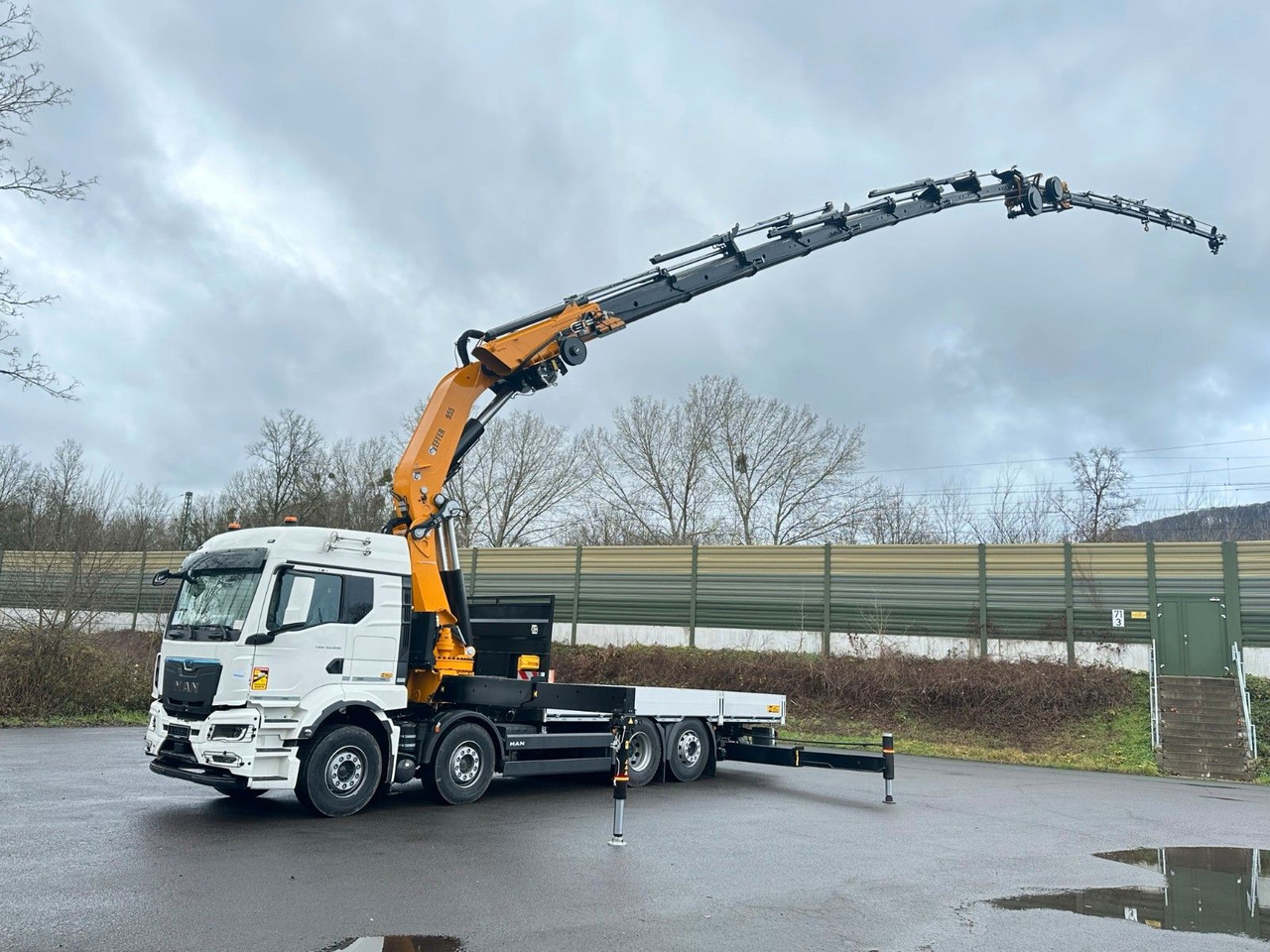 MAN TGS 35.520 8X2 Hiab EFFER 955-8s +Jib 6s - Camion con gru: foto 1 MAN TGS 35.520 8X2 Hiab EFFER 955-8s +Jib 6s - Camion con gru: foto 1