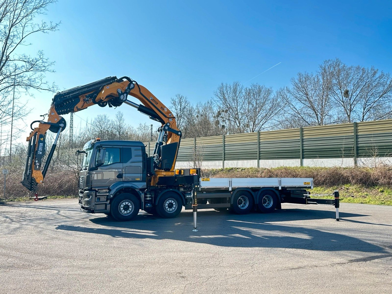 MAN TGS 35.520 8X4 TG 3 EFFER 955-8s +Jib 6sAUTOKRAN - Autocarro con pianale/ Cassone fisso, Camion con gru: foto 3 MAN TGS 35.520 8X4 TG 3 EFFER 955-8s +Jib 6sAUTOKRAN - Autocarro con pianale/ Cassone fisso, Camion con gru: foto 3