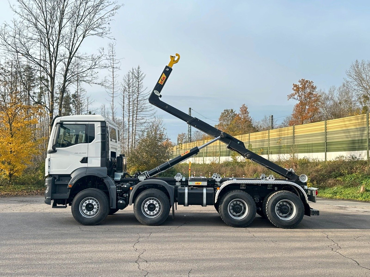Autocarro scarrabile MAN TGS 35.520 8x4 Euro6e Hyva 26-55 Abrollkipper: foto 8