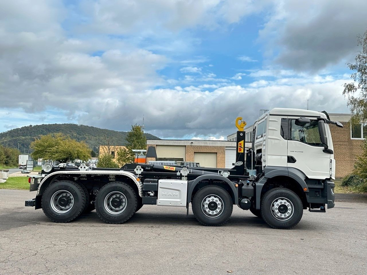 MAN TGS 41.440 8x4 Euro6e Hyva 26-55 Abrollkipper - Autocarro scarrabile: foto 5 MAN TGS 41.440 8x4 Euro6e Hyva 26-55 Abrollkipper - Autocarro scarrabile: foto 5