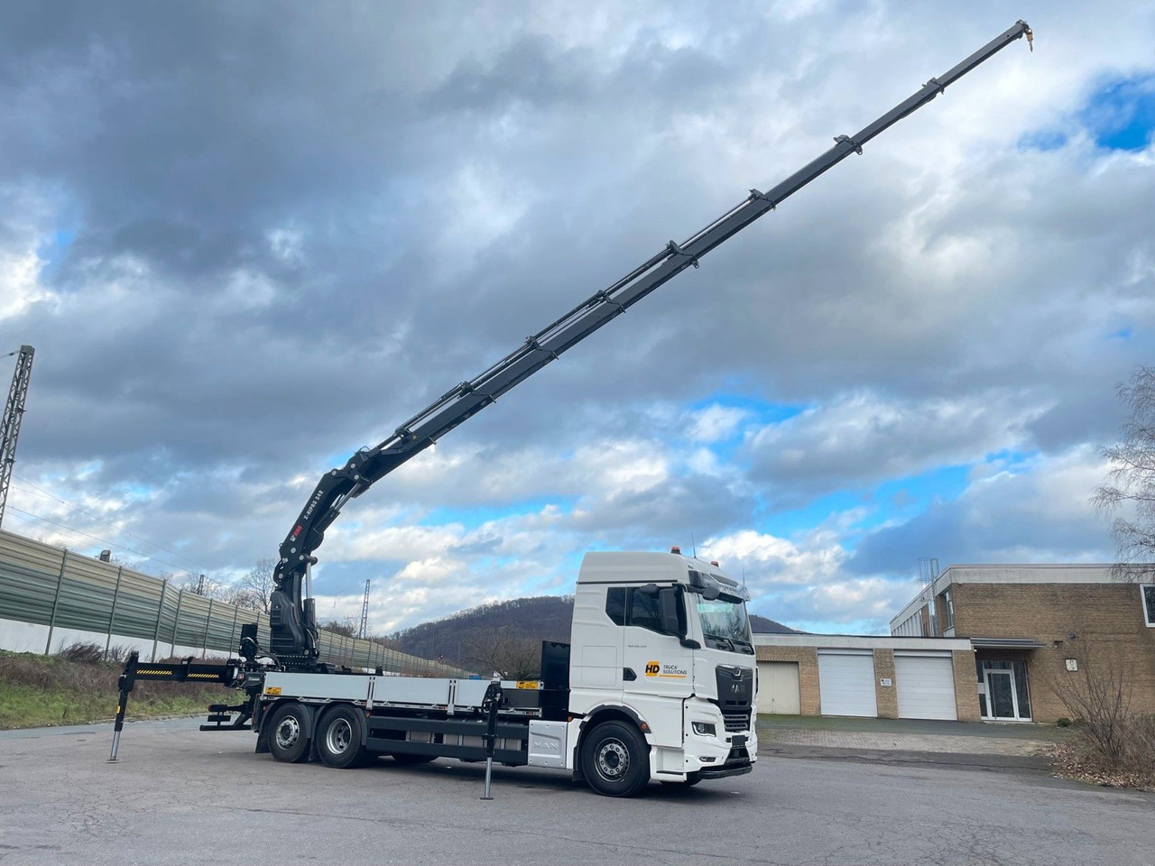 MAN TGX 26.520 TG3 Retarder / 6X2 Hiab 548 E 8 - Camion con gru: foto 1 MAN TGX 26.520 TG3 Retarder / 6X2 Hiab 548 E 8 - Camion con gru: foto 1