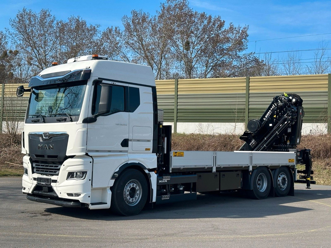 MAN TGX 26.520 TG3 Retarder / 6X2 Hiab 548 E 8 - Camion con gru: foto 1 MAN TGX 26.520 TG3 Retarder / 6X2 Hiab 548 E 8 - Camion con gru: foto 1