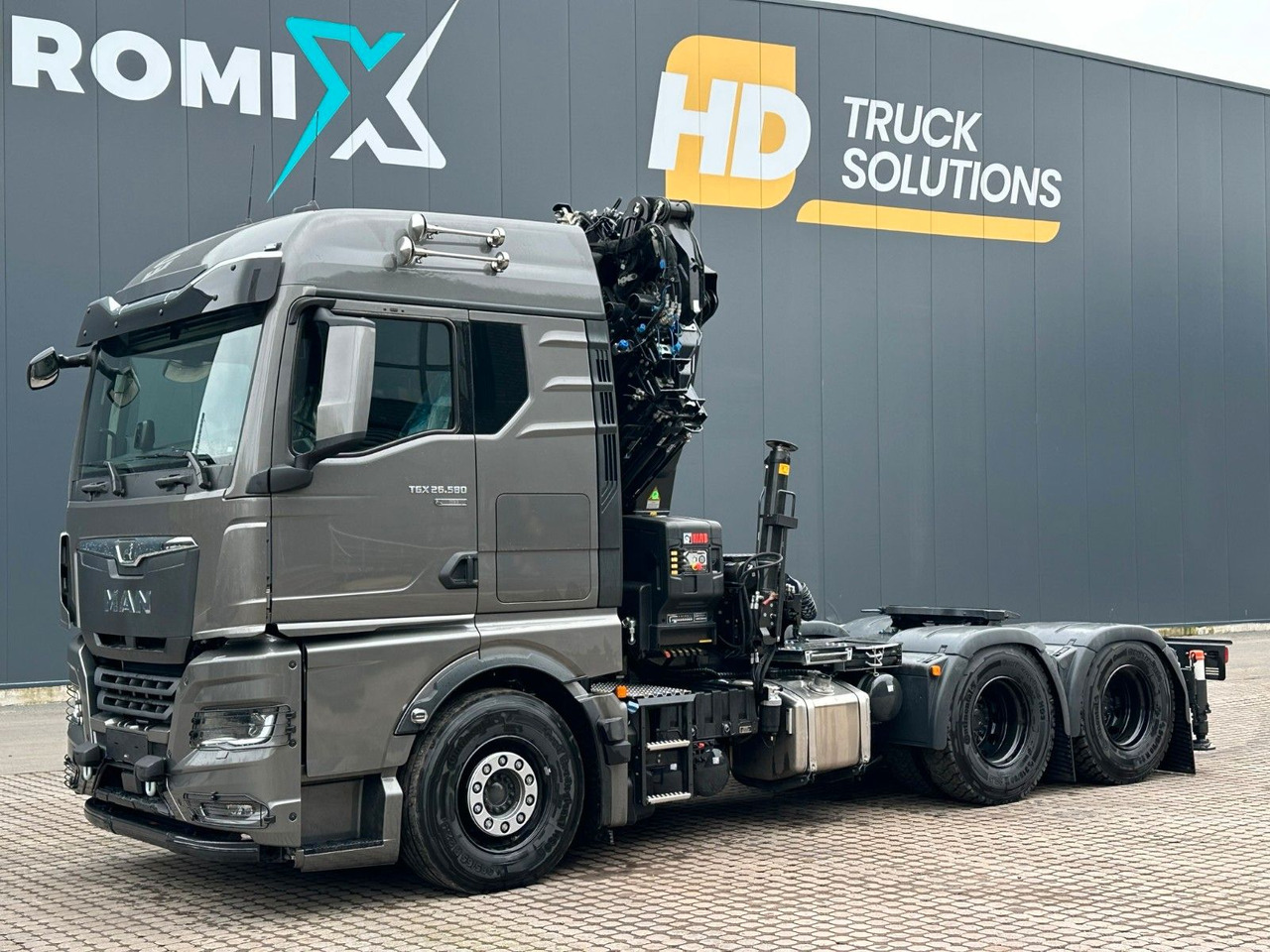 MAN TGX 26.580 6x4 Kran Hiab 302-6 + Jib-4 - Trattore stradale: foto 3 MAN TGX 26.580 6x4 Kran Hiab 302-6 + Jib-4 - Trattore stradale: foto 3