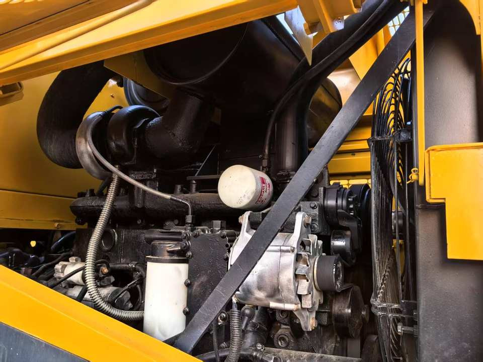 Japan Komatsu WA380-3 WA380-6 WA400-1 WA400-3 WA320-6 WA430-5 Mining Wheel Loader, Used Komatsu WA380 Mini Front End Loader - Pala gommata: foto 4 Japan Komatsu WA380-3 WA380-6 WA400-1 WA400-3 WA320-6 WA430-5 Mining Wheel Loader, Used Komatsu WA380 Mini Front End Loader - Pala gommata: foto 4