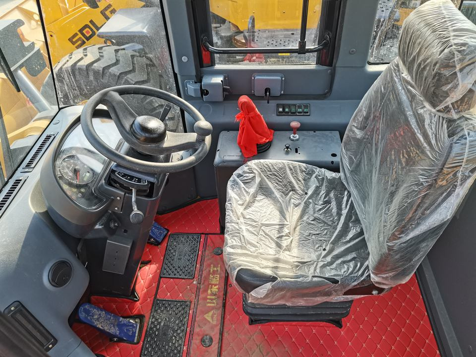 Second Hand SDLG LG956L Front End Loader Diesel 4WD 3.0m3 Bucket 16500kg SDLG LG956L Wheel Loader - Pala gommata: foto 5 Second Hand SDLG LG956L Front End Loader Diesel 4WD 3.0m3 Bucket 16500kg SDLG LG956L Wheel Loader - Pala gommata: foto 5