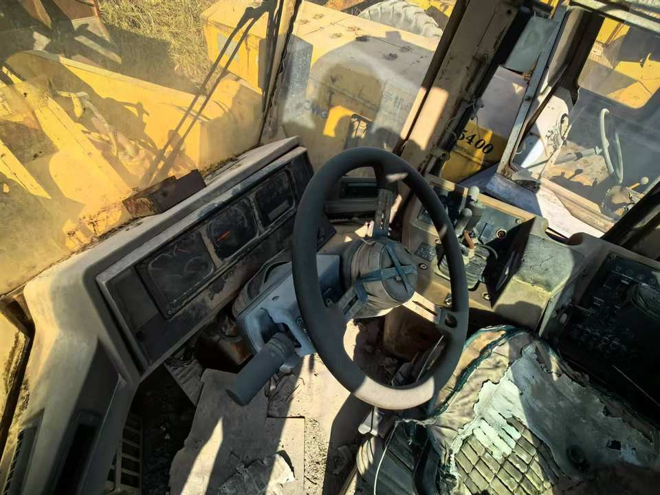 Used Front Wheel Loader CAT 966F With Good Price From Wheel Loaders Caterpillar Machinery Cat 966F Loaders - Pala gommata: foto 4 Used Front Wheel Loader CAT 966F With Good Price From Wheel Loaders Caterpillar Machinery Cat 966F Loaders - Pala gommata: foto 4