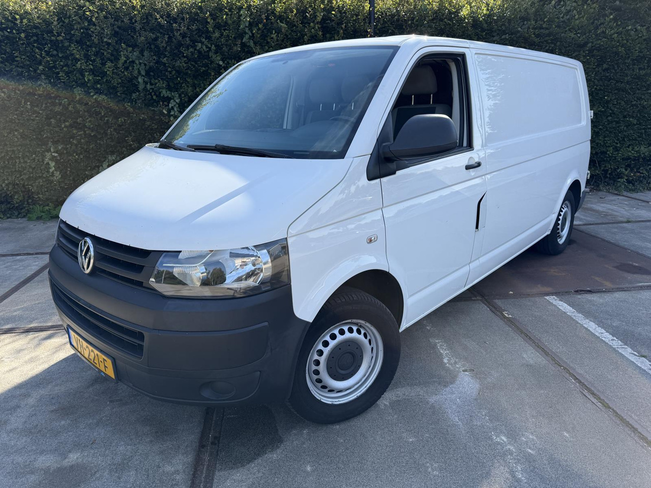 Volkswagen | Transporter | 2.0 TDI L2H2 BM Baseline | 2014 | 344.085 km | VH221F | Logisch - Altra macchina: foto 1 Volkswagen | Transporter | 2.0 TDI L2H2 BM Baseline | 2014 | 344.085 km | VH221F | Logisch - Altra macchina: foto 1