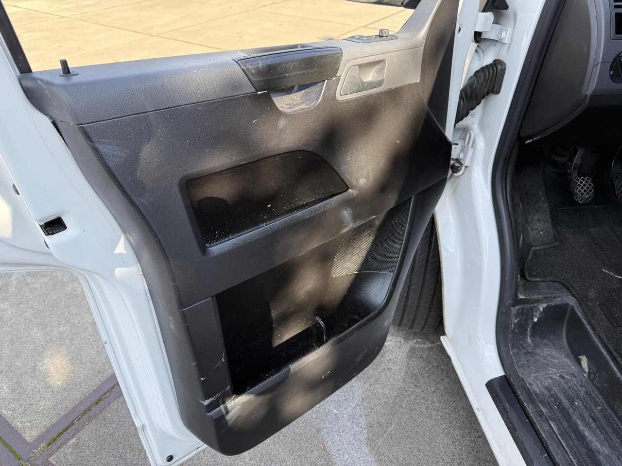 Volkswagen | Transporter | 2.0 TDI L2H2 BM Baseline | 2014 | 344.085 km | VH221F | Logisch - Altra macchina: foto 2 Volkswagen | Transporter | 2.0 TDI L2H2 BM Baseline | 2014 | 344.085 km | VH221F | Logisch - Altra macchina: foto 2