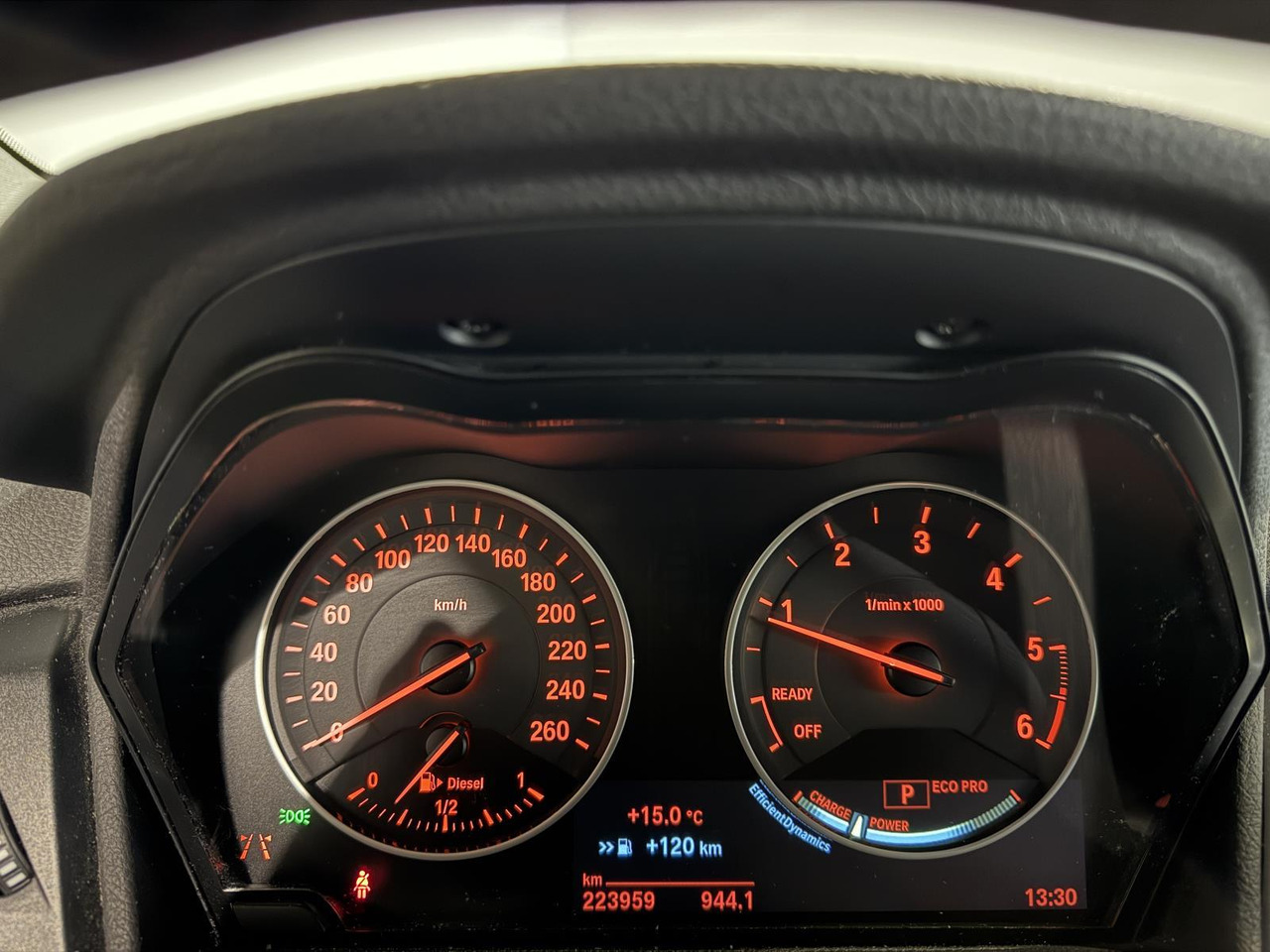 BMW | 2-serie Active Tourer | 218d Corporate Lease Luxury | 2015 | 223.959 km | HG351B | Logisch - Autovettura: foto 4 BMW | 2-serie Active Tourer | 218d Corporate Lease Luxury | 2015 | 223.959 km | HG351B | Logisch - Autovettura: foto 4