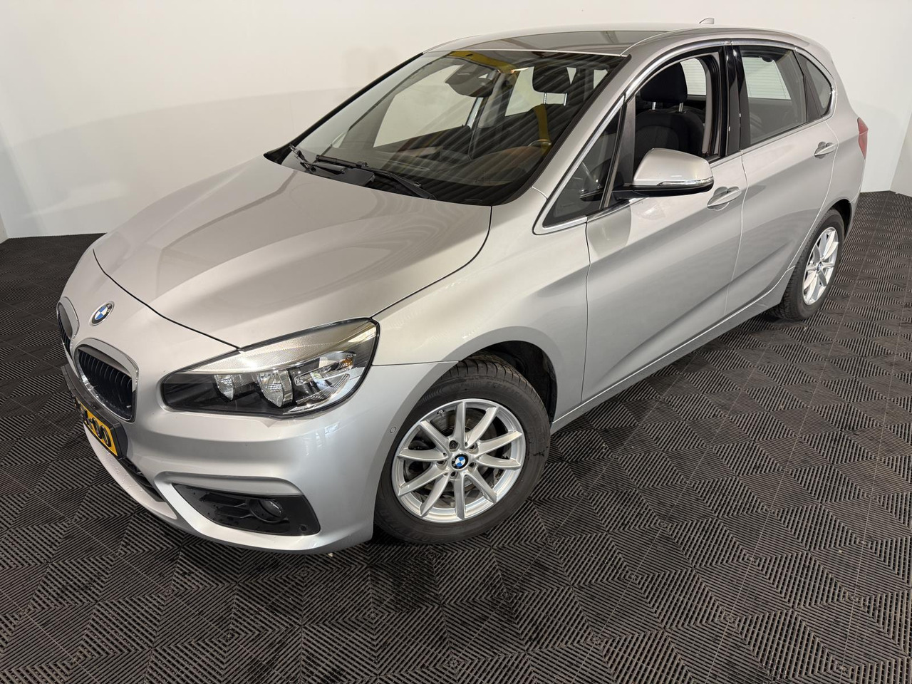 BMW 2-serie Active Tourer 218i Executive 2-ZGX-00 198.295 km - Autovettura: foto 1 BMW 2-serie Active Tourer 218i Executive 2-ZGX-00 198.295 km - Autovettura: foto 1