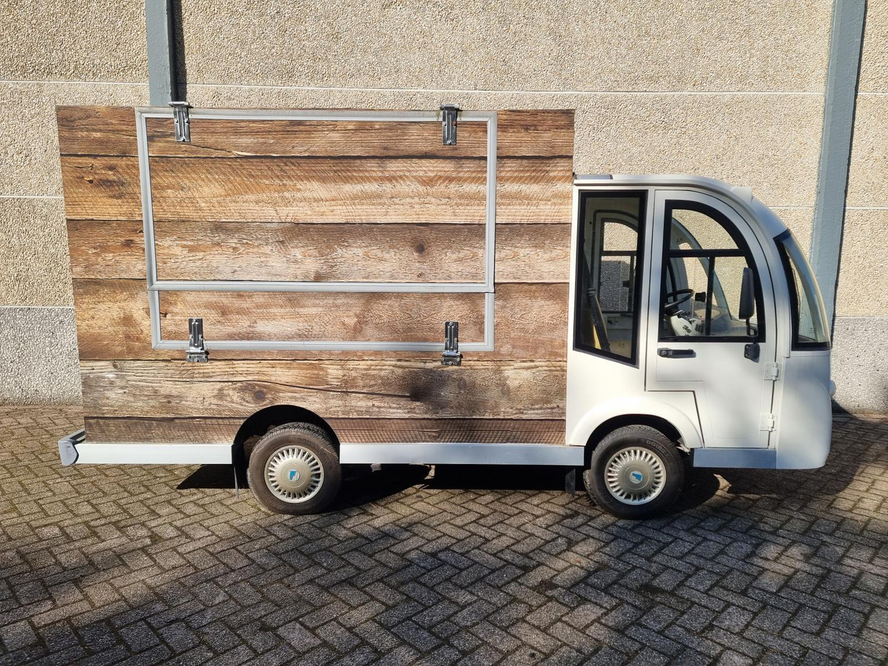 Eagle Refreshment Verkoopwagen - Golf cart: foto 3 Eagle Refreshment Verkoopwagen - Golf cart: foto 3