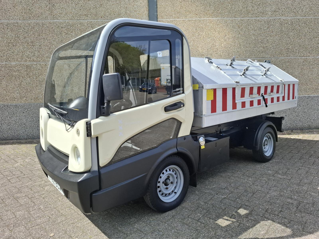 Goupil G5 Elektrische Stratenreinigingsmachine T-92-BSX - Veicolo utilitario elettrico: foto 1 Goupil G5 Elektrische Stratenreinigingsmachine T-92-BSX - Veicolo utilitario elettrico: foto 1