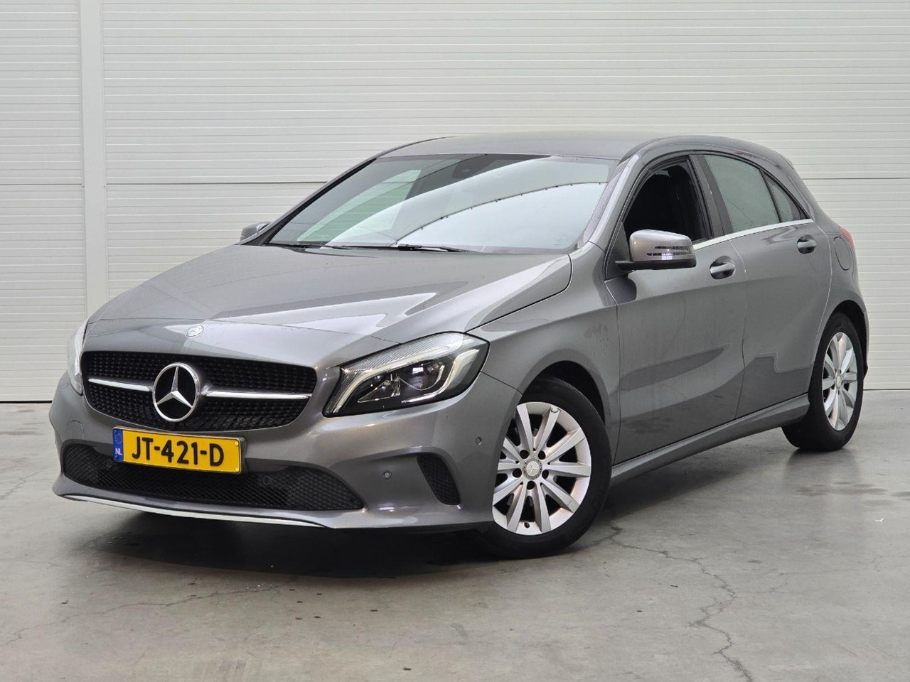 Mercedes-Benz A-klasse 180 d Lease Edition | 2016 | 231.875 km | Automaat | JT421D | NAP: Logisch - Hatchback: foto 1 Mercedes-Benz A-klasse 180 d Lease Edition | 2016 | 231.875 km | Automaat | JT421D | NAP: Logisch - Hatchback: foto 1