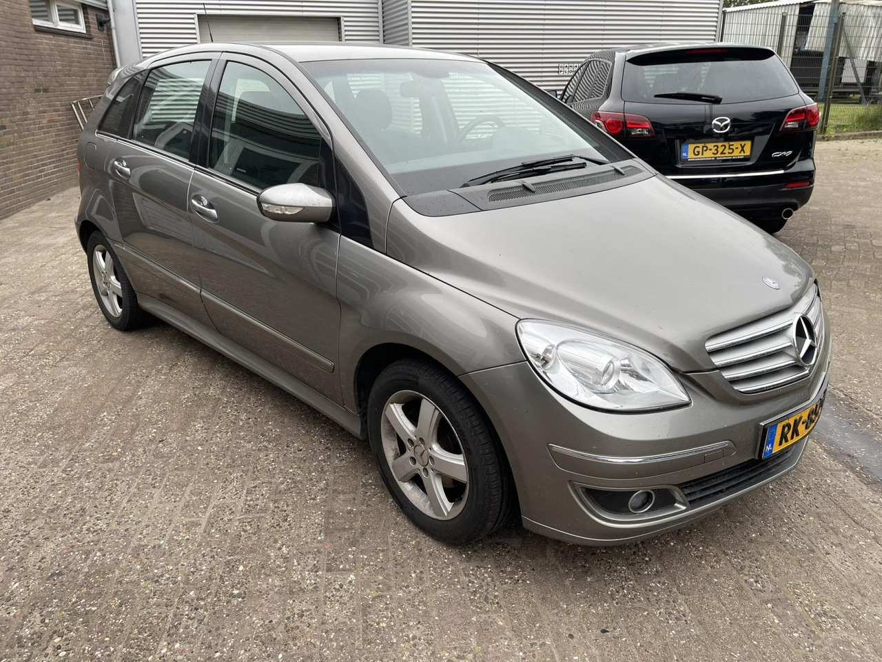 Mercedes-Benz B-Klasse 170 Business Class 2005 217.340 km RK-857-B - Autovettura: foto 5 Mercedes-Benz B-Klasse 170 Business Class 2005 217.340 km RK-857-B - Autovettura: foto 5