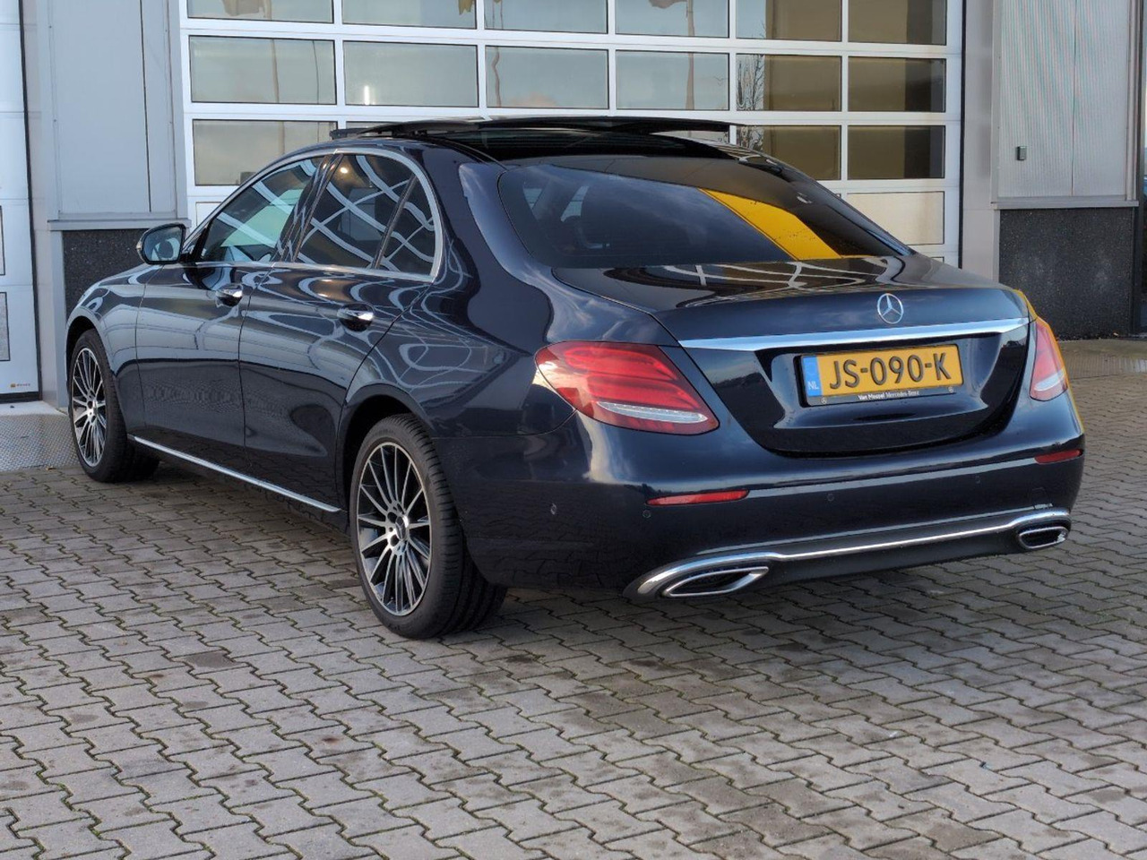 Mercedes-Benz E-klasse 220 d Lease Edition Prestige Plus | 2016 | 286.876 km | Automaat | JS090K | NAP: Logisch - Berlina: foto 3 Mercedes-Benz E-klasse 220 d Lease Edition Prestige Plus | 2016 | 286.876 km | Automaat | JS090K | NAP: Logisch - Berlina: foto 3