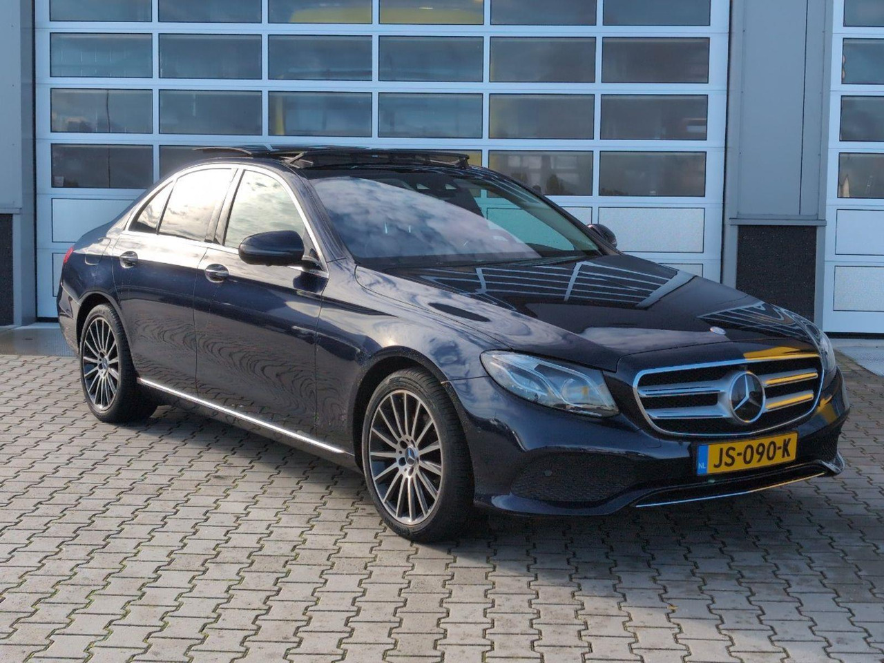 Mercedes-Benz E-klasse 220 d Lease Edition Prestige Plus | 2016 | 286.876 km | Automaat | JS090K | NAP: Logisch - Berlina: foto 2 Mercedes-Benz E-klasse 220 d Lease Edition Prestige Plus | 2016 | 286.876 km | Automaat | JS090K | NAP: Logisch - Berlina: foto 2